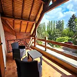 D'hotes Chez Renee Bed & Breakfast 3*
