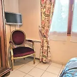 D'hotes Chez Renee Bed & Breakfast Le Charmel