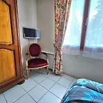 D'hotes Chez Renee Bed & Breakfast