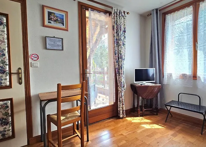 Panzió D'hotes Chez Renee Le Charmel